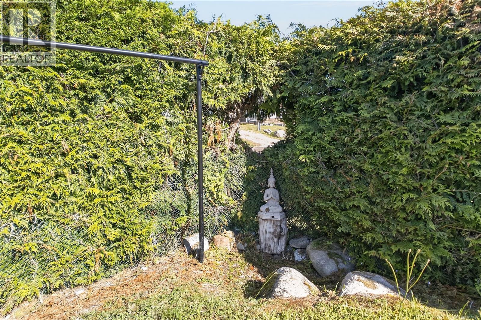 1049 Sixth Ave, Ucluelet