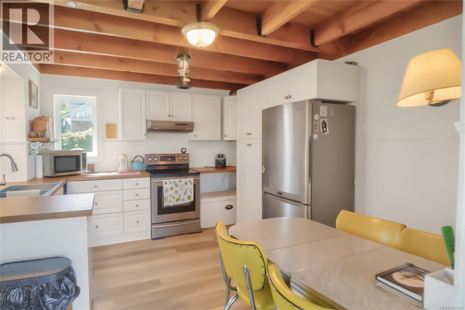 1049 Sixth Ave, Ucluelet