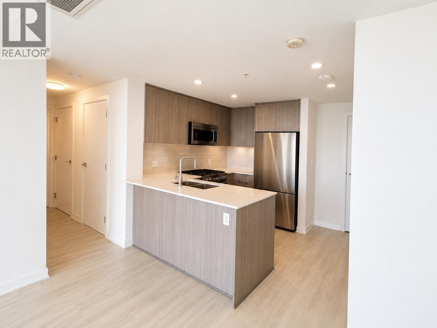 1304 1471 HUNTER STREET — photo 3