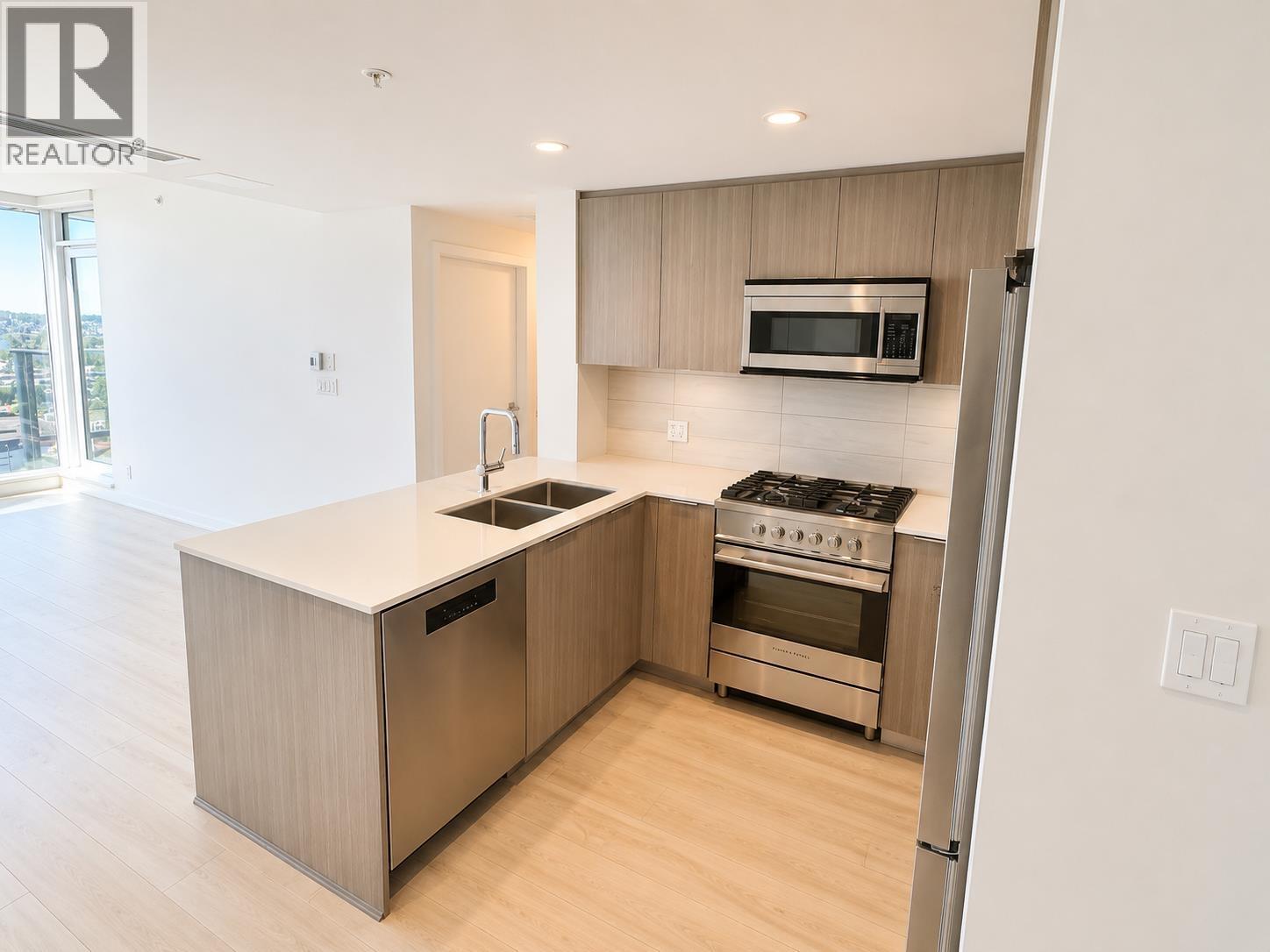 1304 1471 HUNTER STREET — photo 5