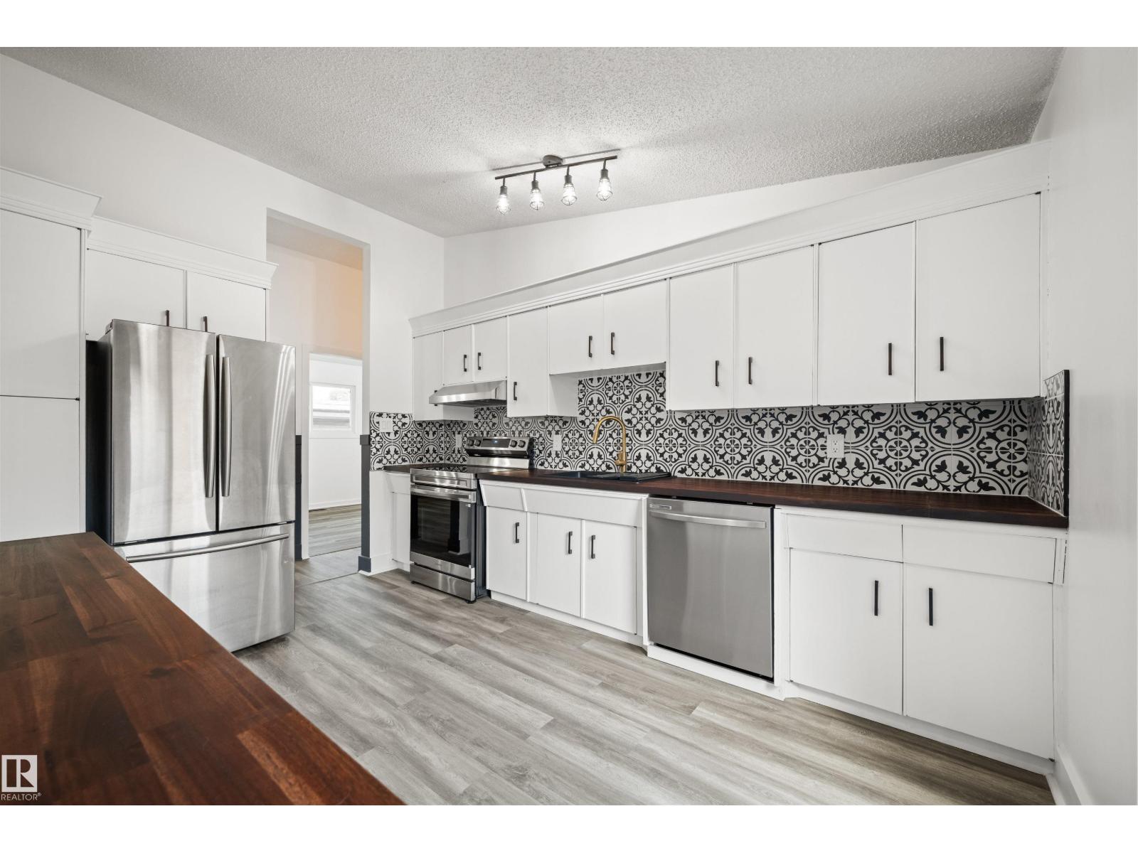 28 GOODRIDGE DR - 14