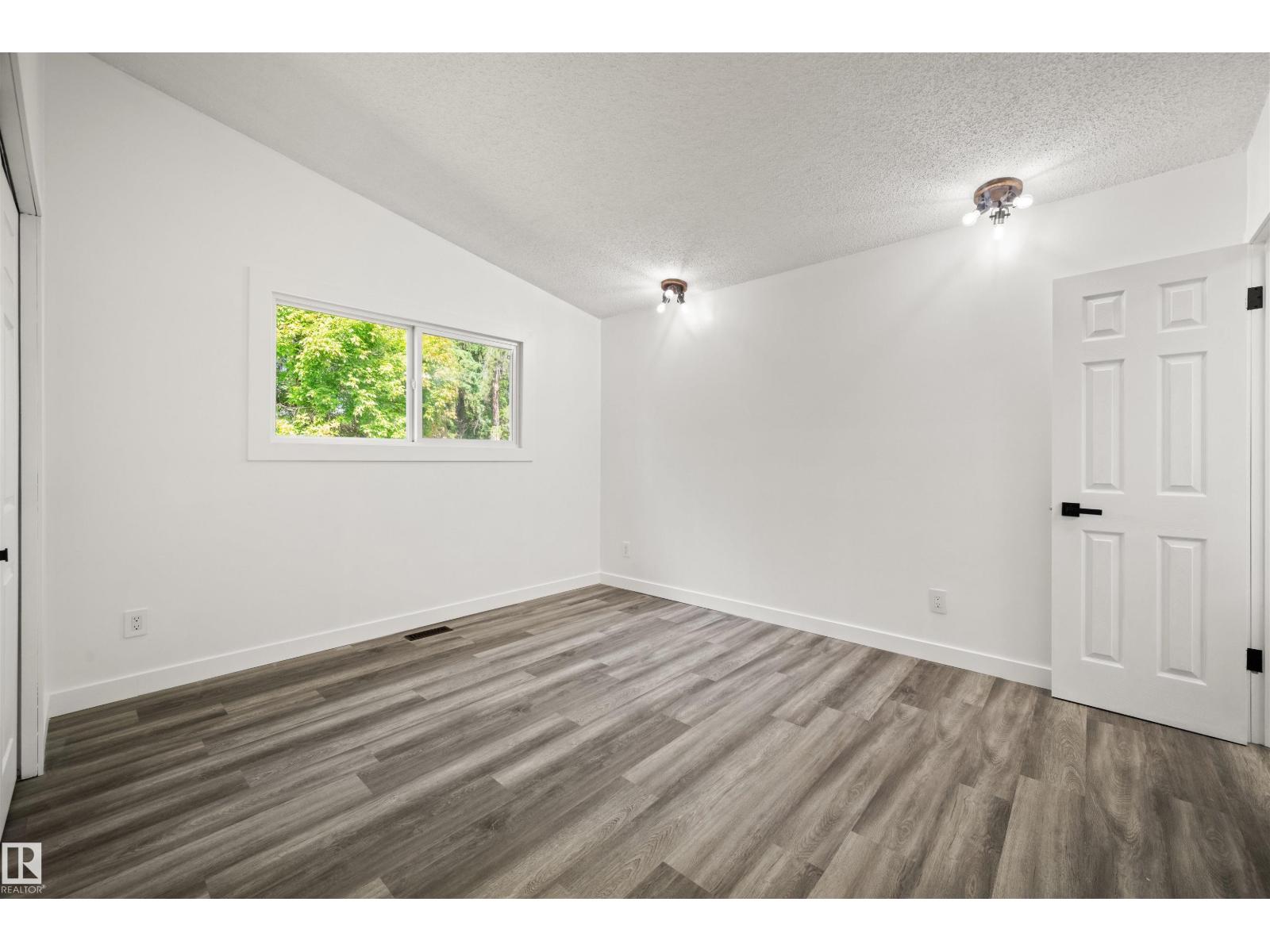28 GOODRIDGE DR - 18