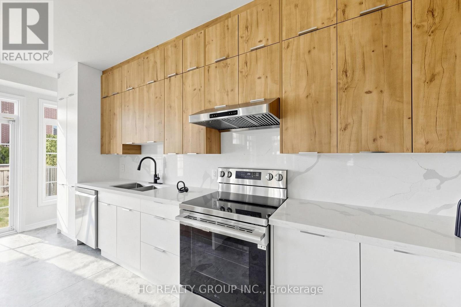 2 APPLE GROVE COURT - 18