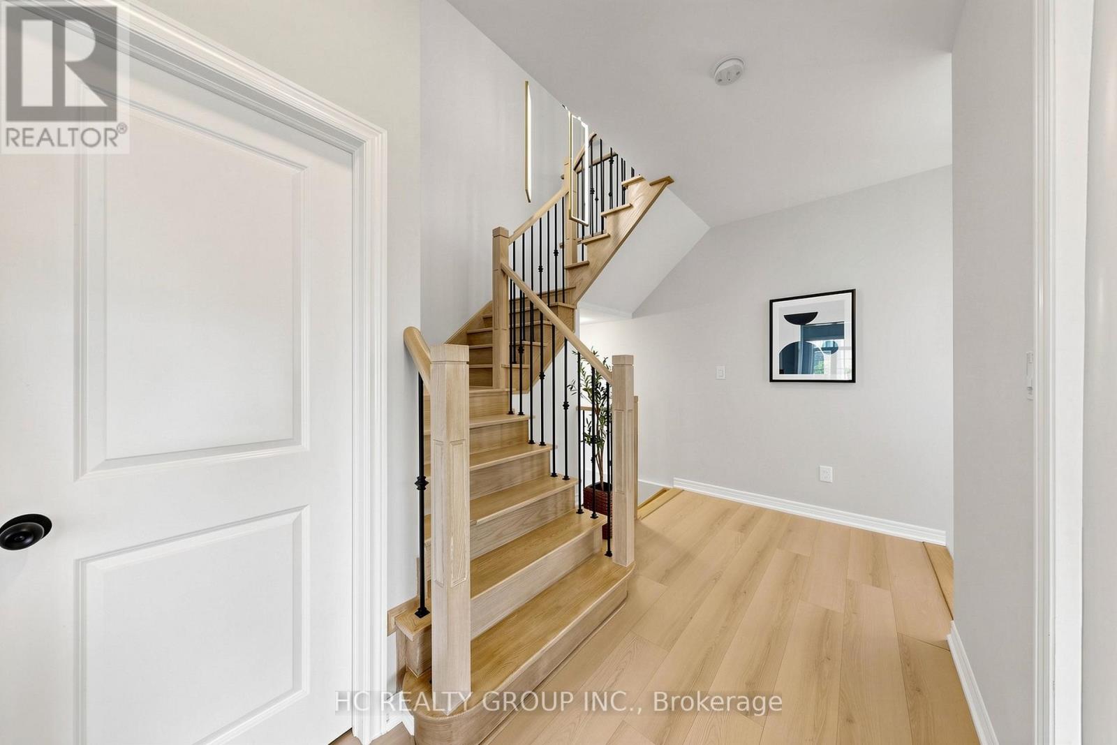 2 APPLE GROVE COURT - 20