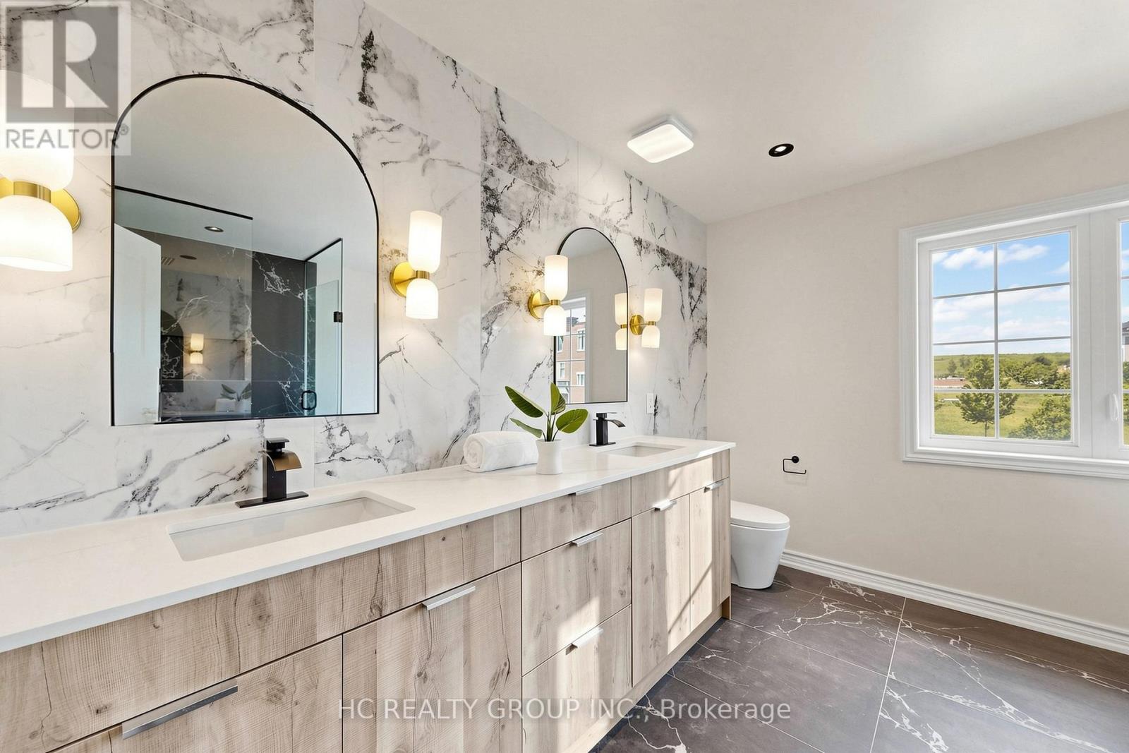 2 APPLE GROVE COURT - 27