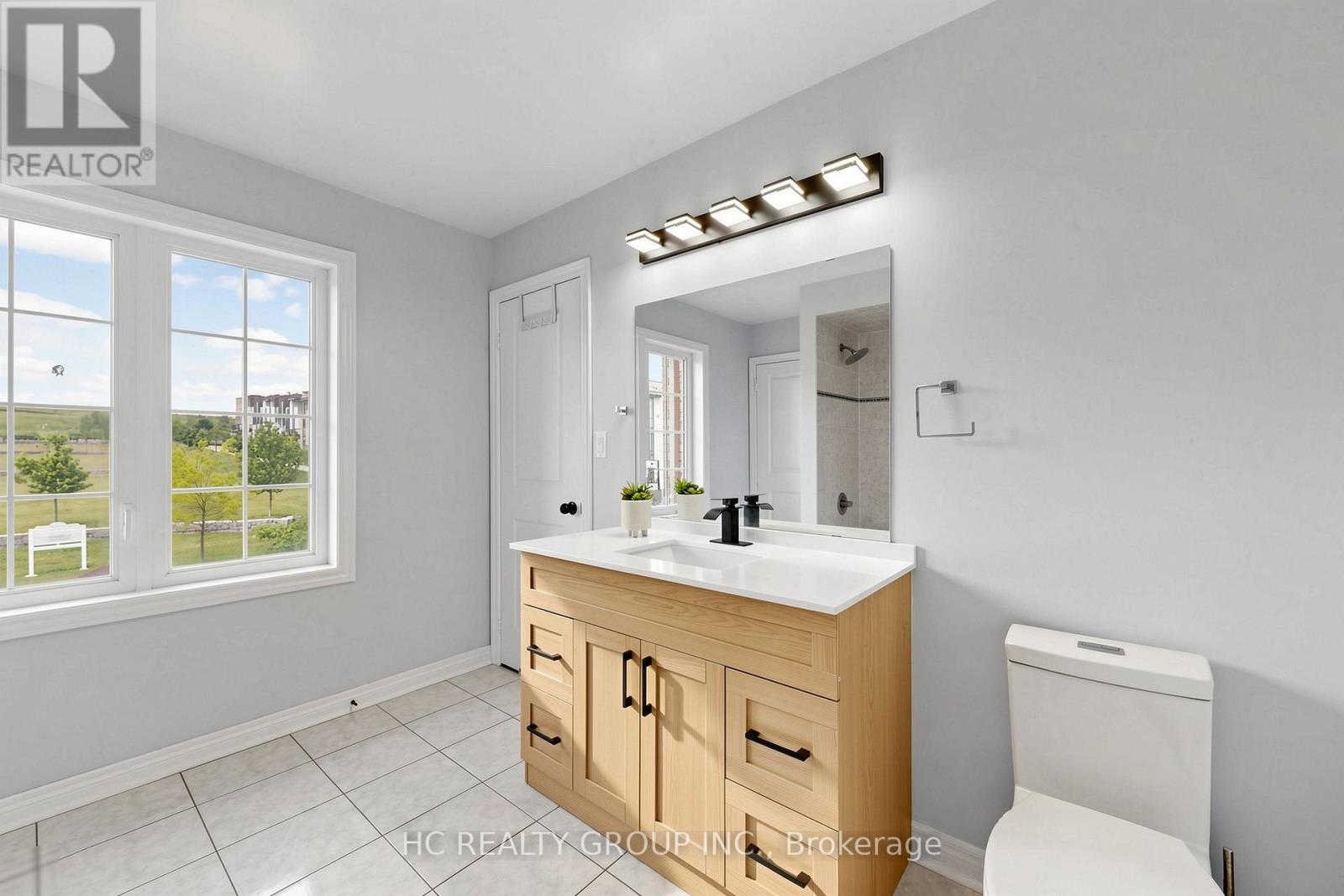 2 APPLE GROVE COURT - 33