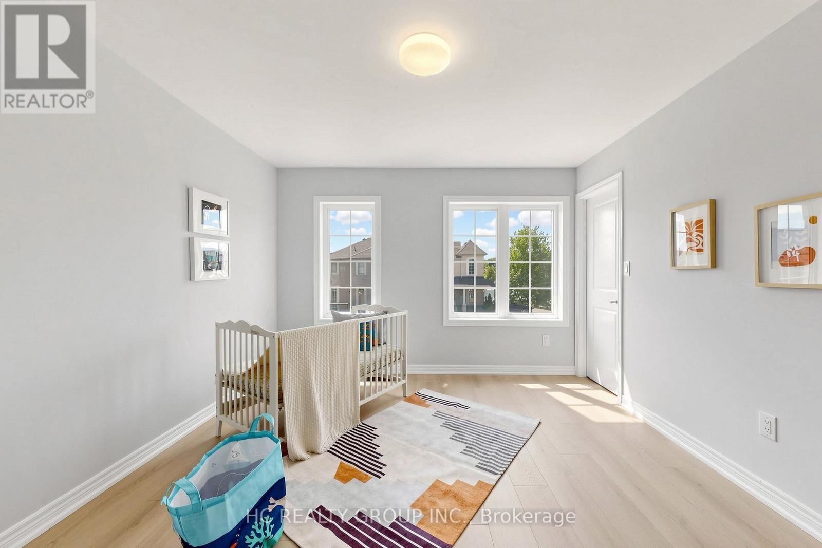 2 APPLE GROVE COURT - 37