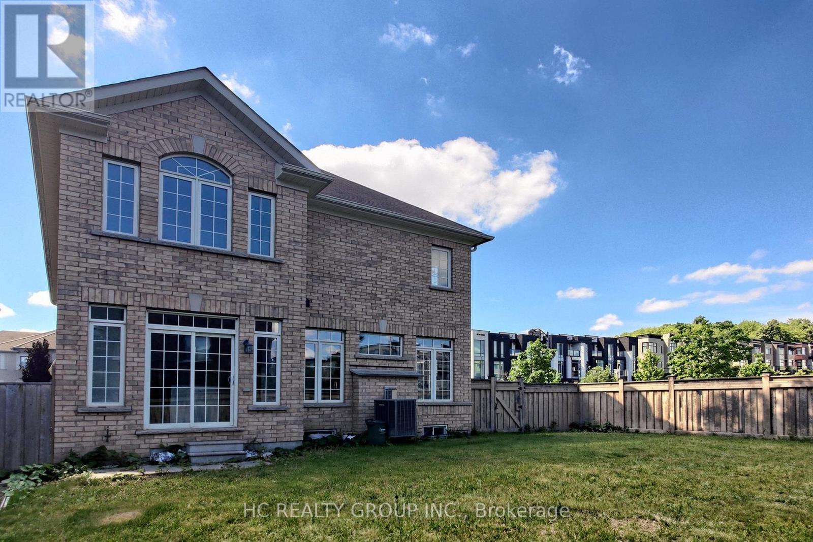 2 APPLE GROVE COURT - 42