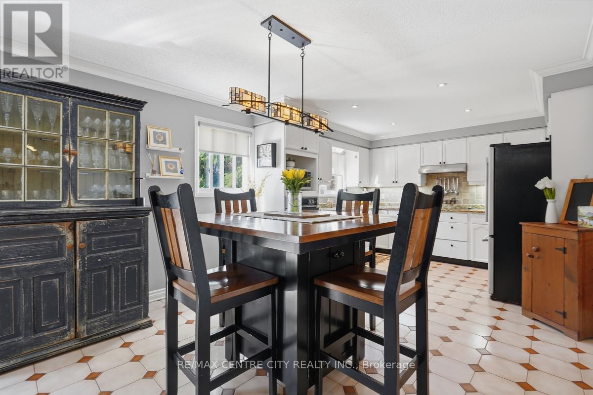 264 BLUE FOREST PLACE - 13