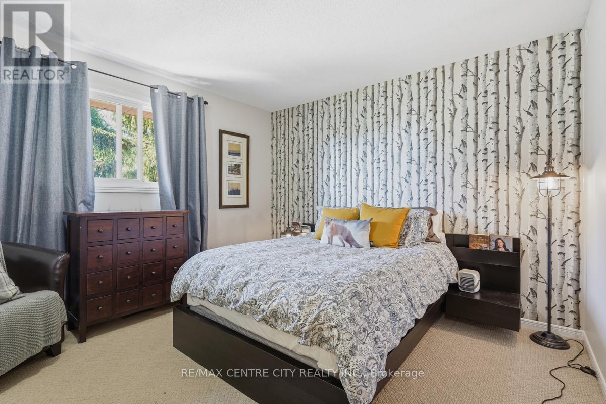 264 BLUE FOREST PLACE - 30