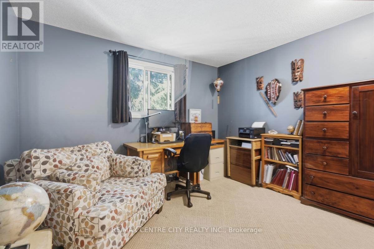 264 BLUE FOREST PLACE - 31