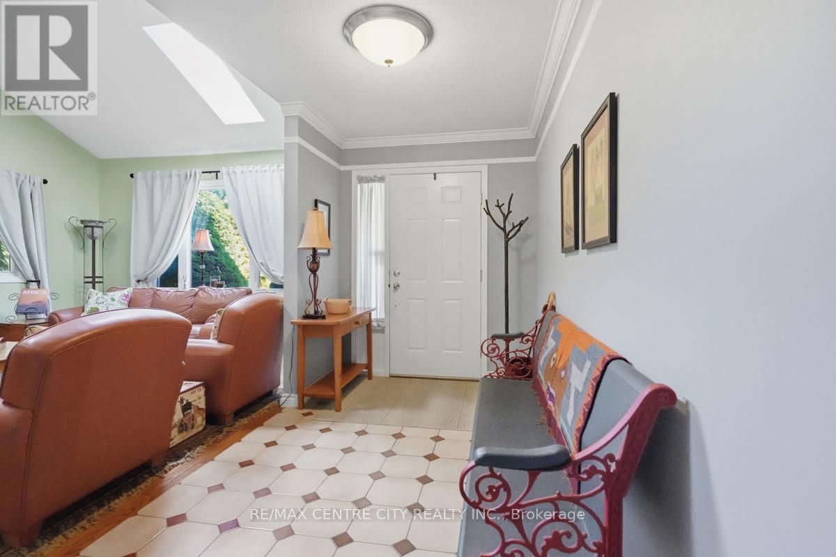 264 BLUE FOREST PLACE - 4