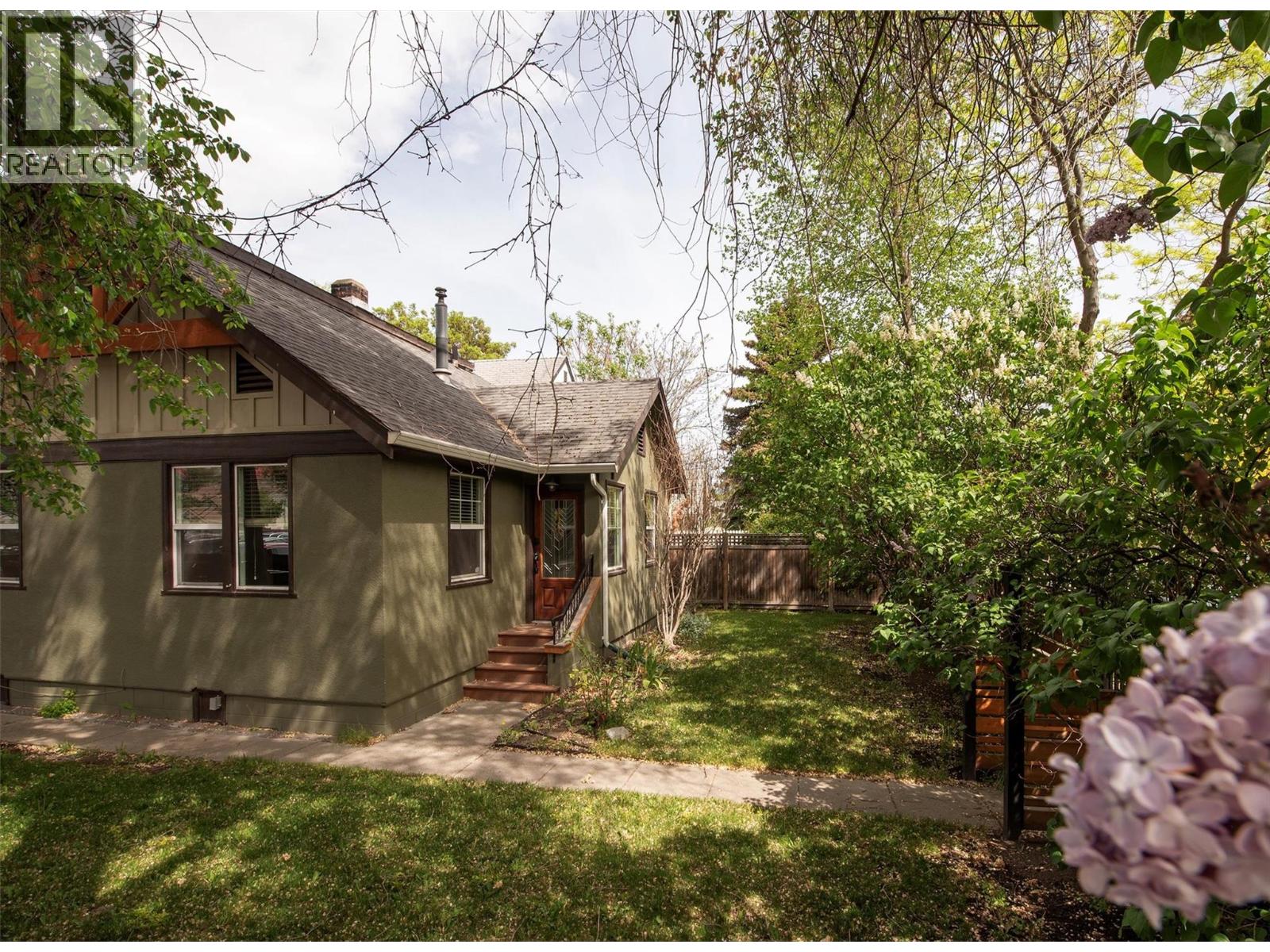  730 Fuller Avenue, Kelowna