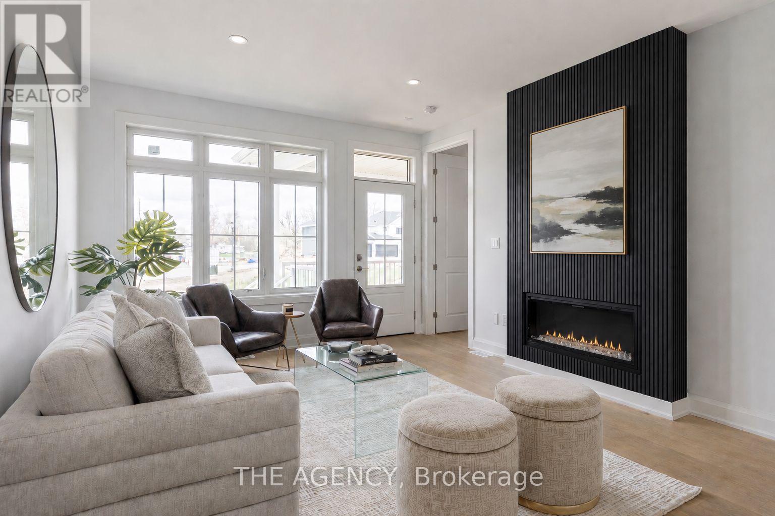 #70D 582 SENECA DRIVE - 1