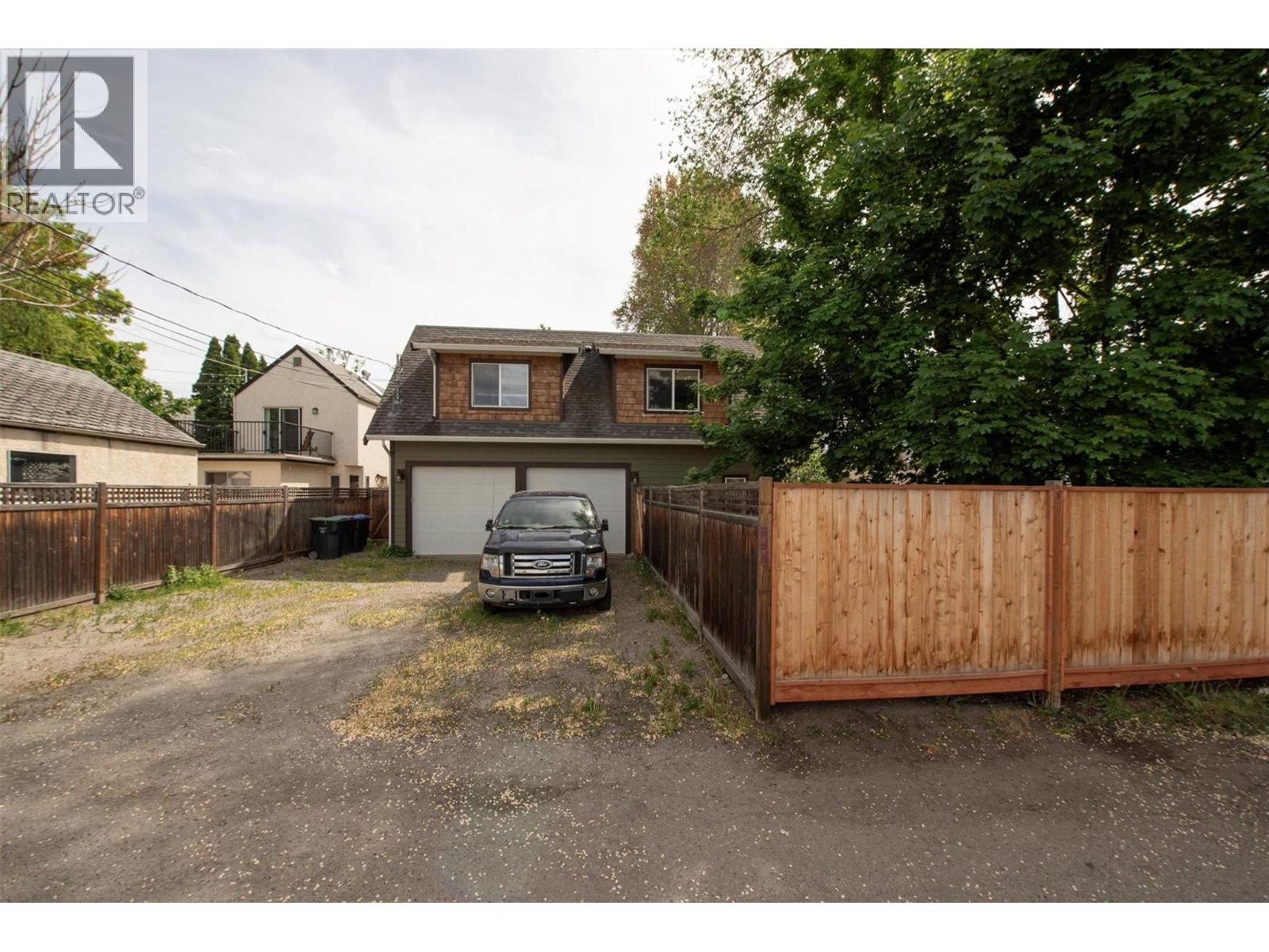  730 Fuller Avenue, Kelowna