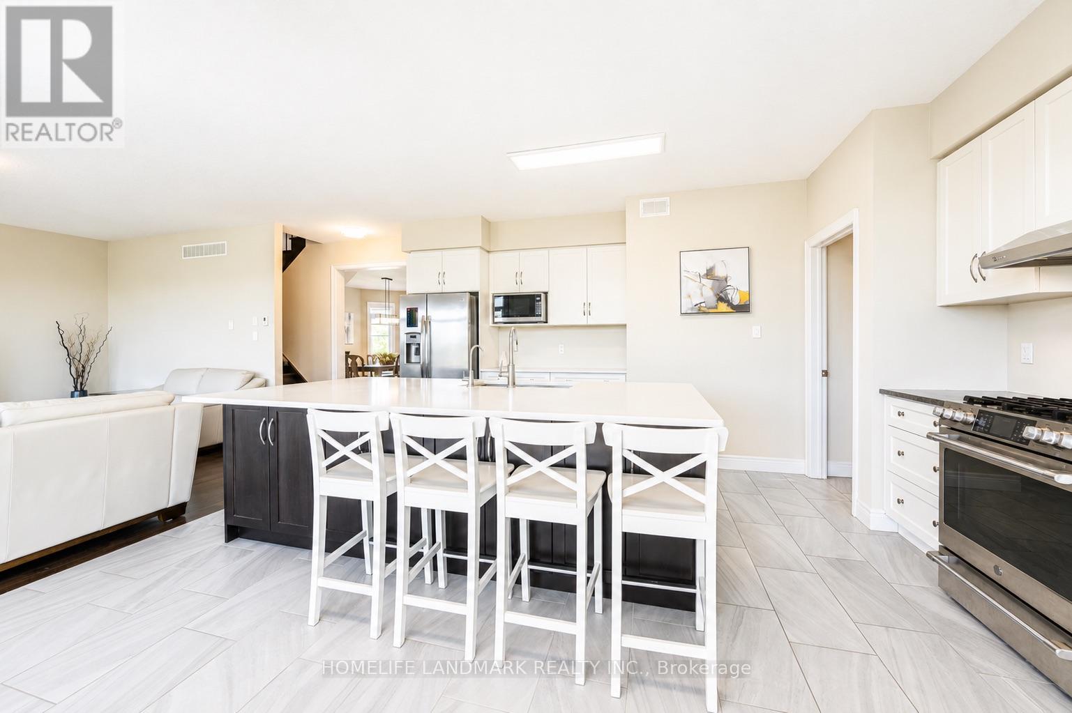 283 MACALISTER BOULEVARD - 14