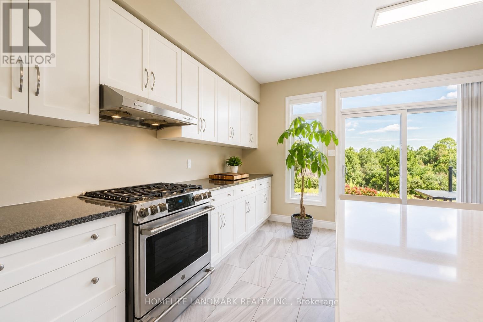 283 MACALISTER BOULEVARD - 15