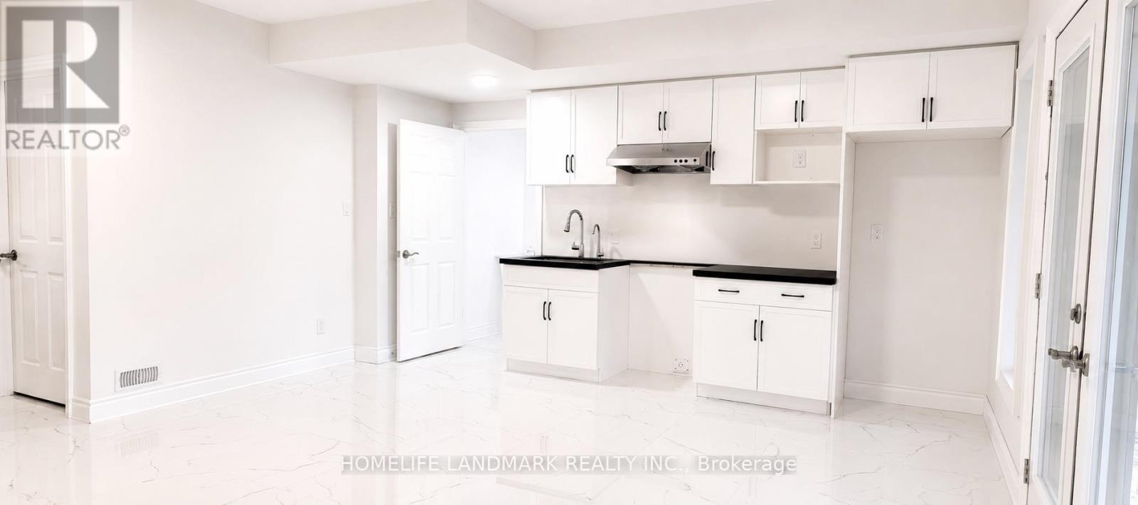 283 MACALISTER BOULEVARD - 34