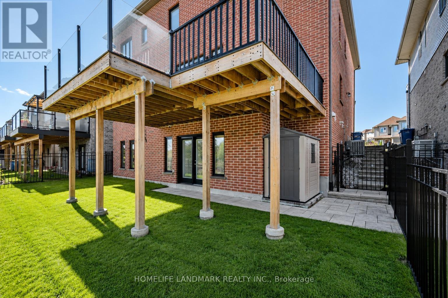 283 MACALISTER BOULEVARD - 40
