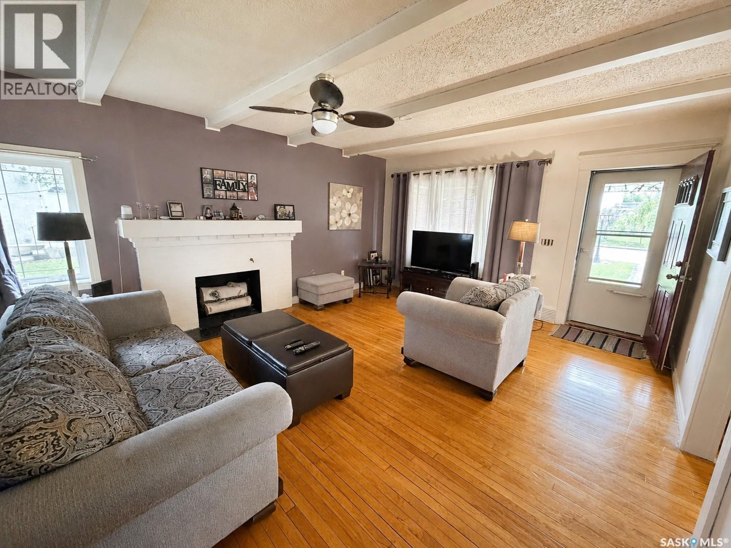 1174 Conrad AVENUE - photo 2