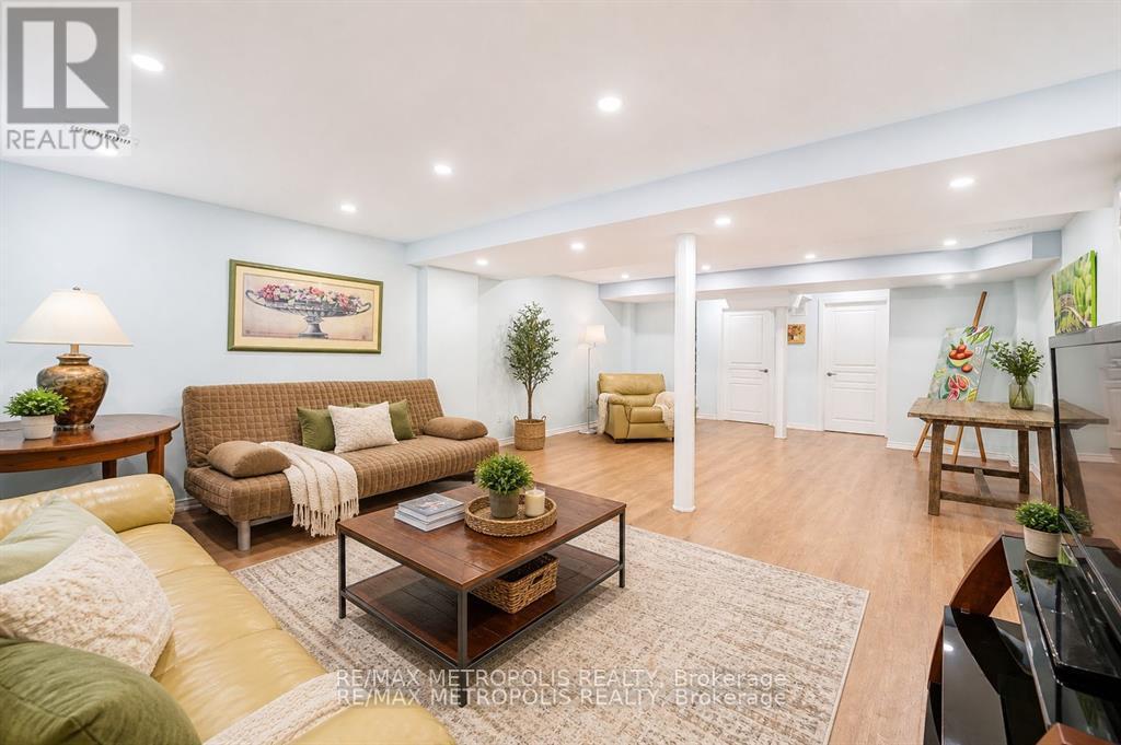 58 LADY LORETTA LANE - 31