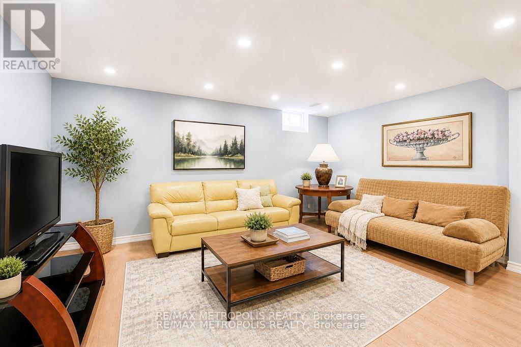 58 LADY LORETTA LANE - 34