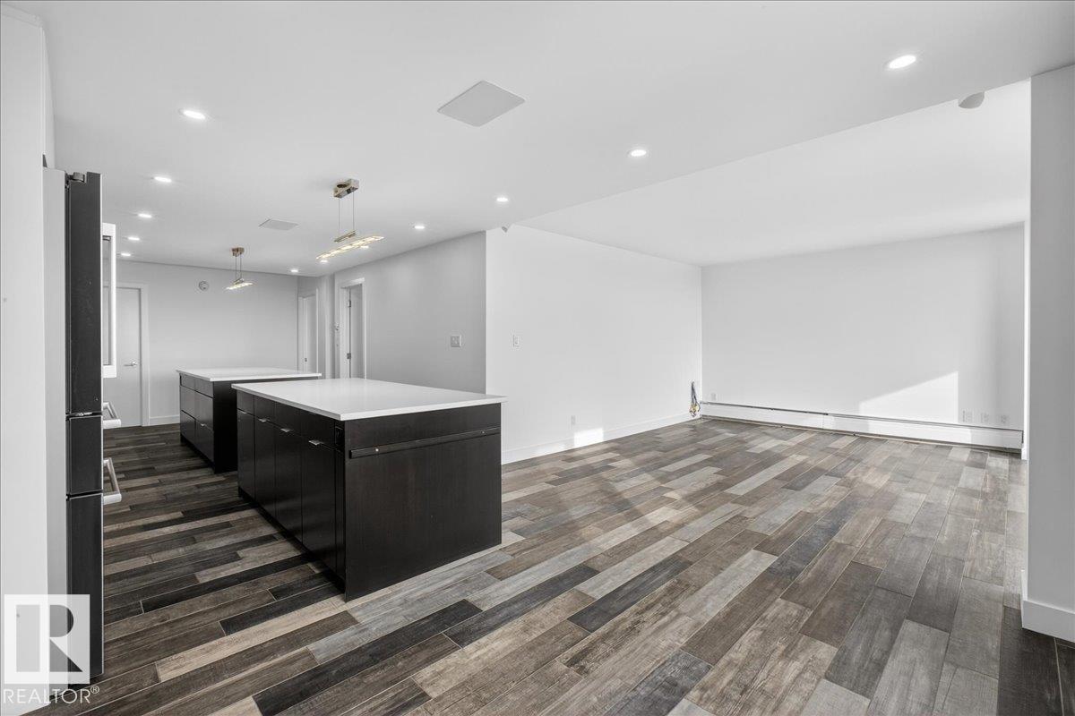 #1806 9835 113 ST NW - 15