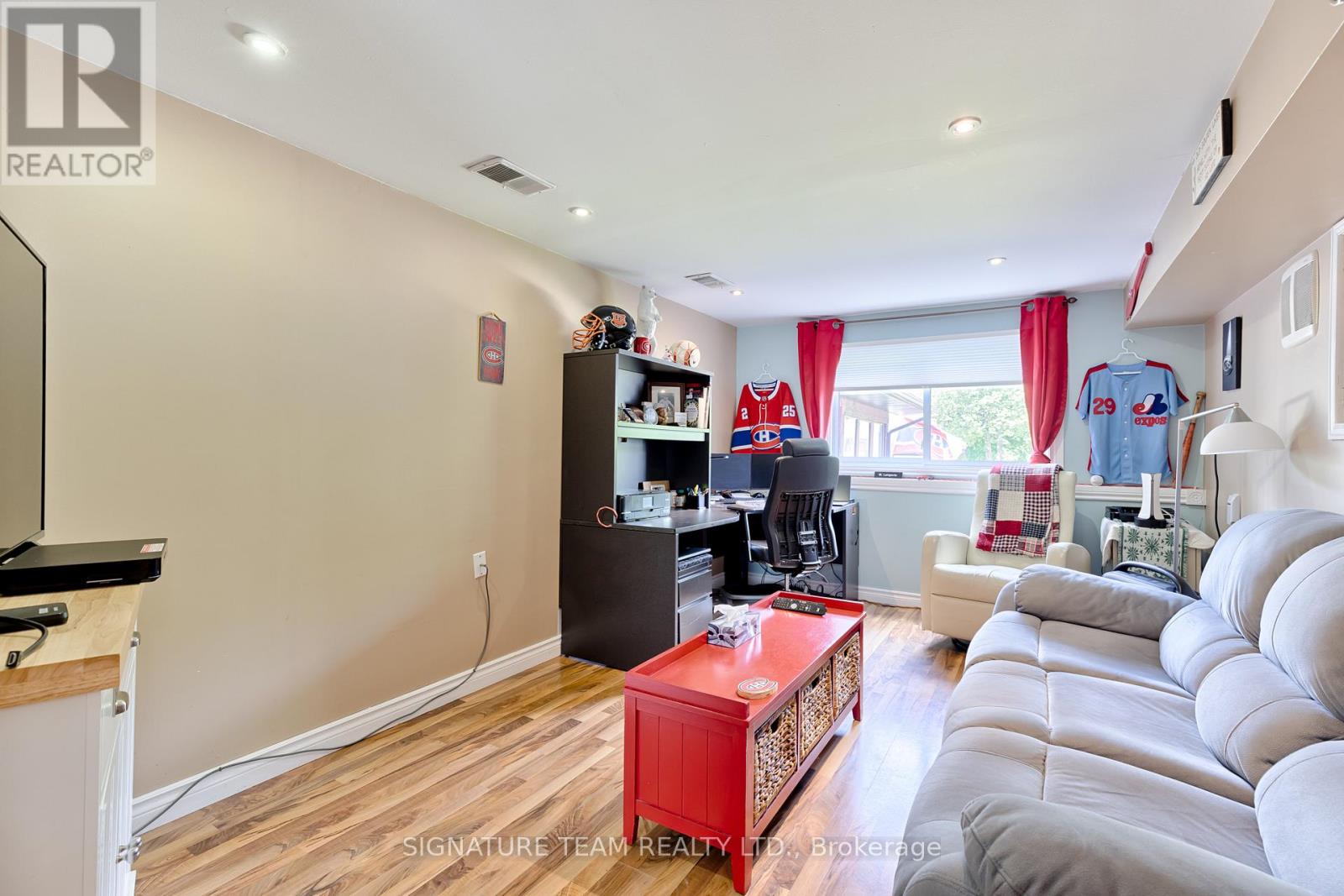 26 PARKDALE AVENUE - 14