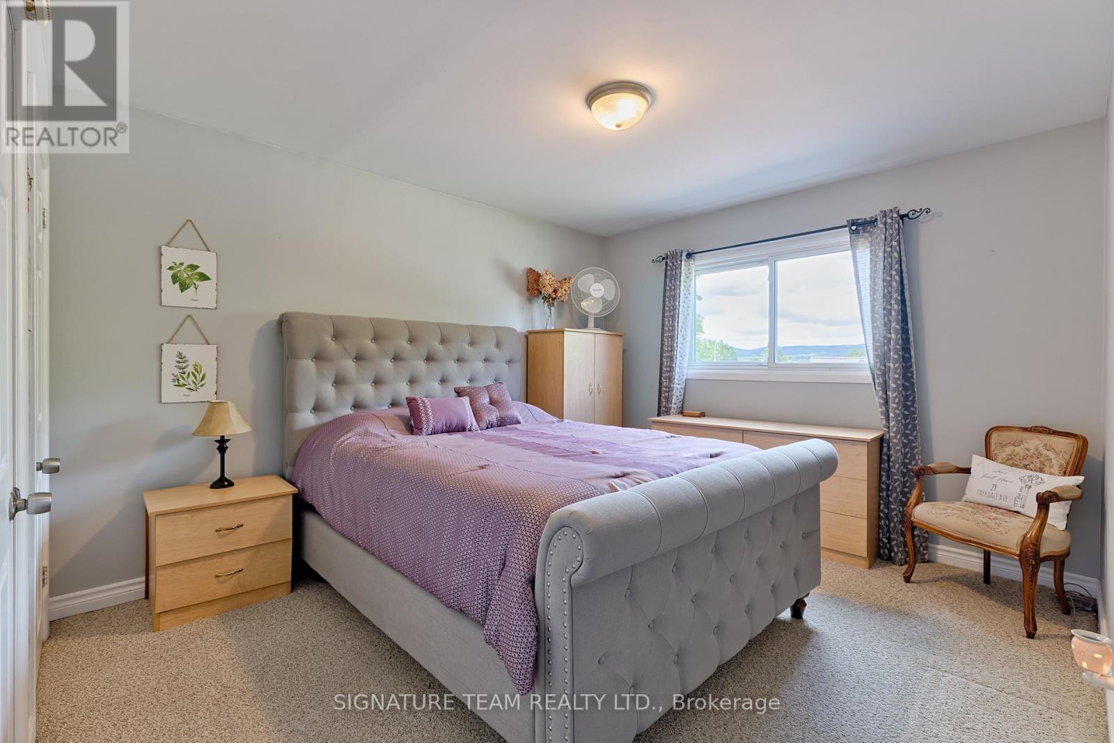 26 PARKDALE AVENUE - 18