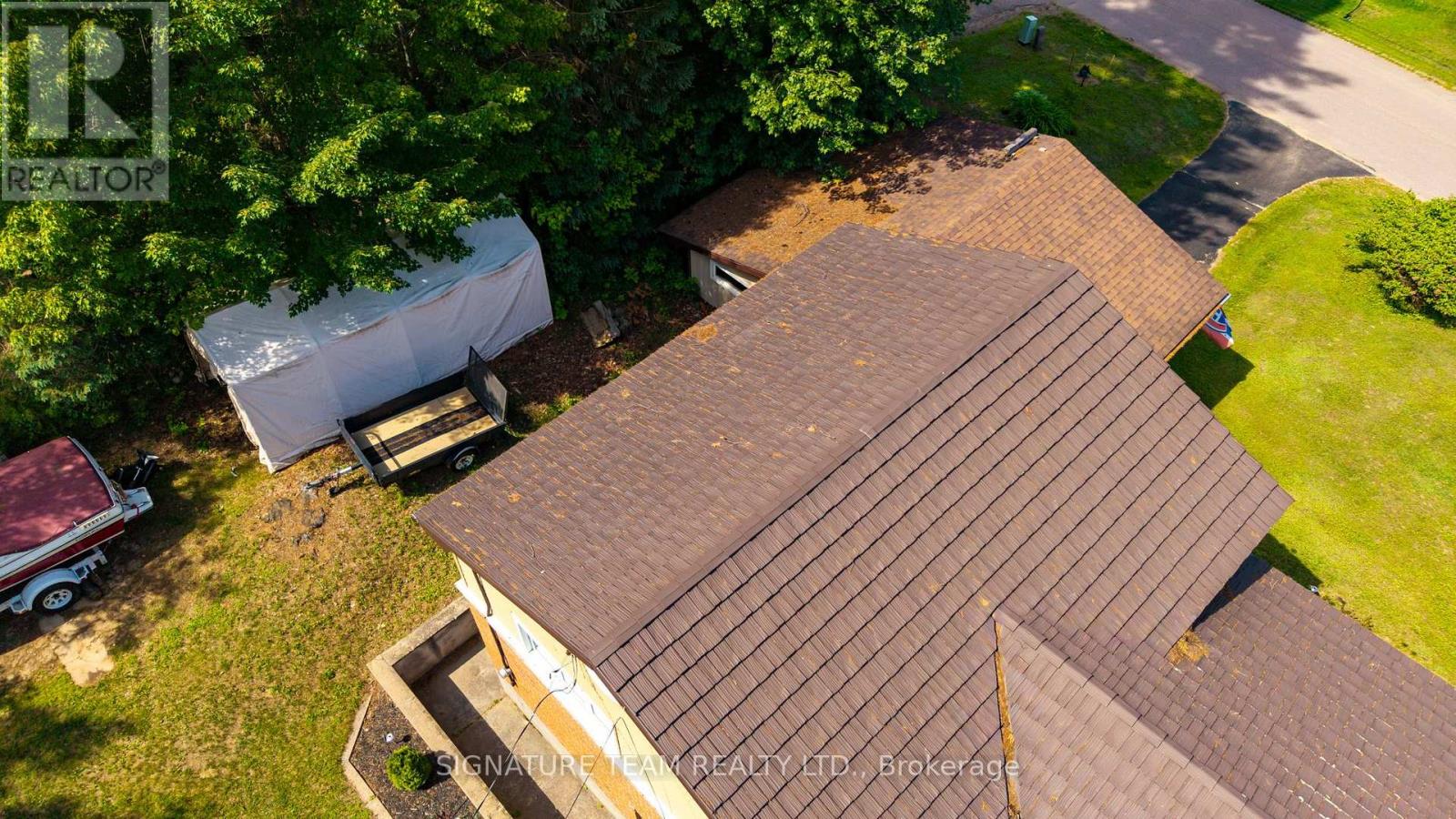 26 PARKDALE AVENUE - 39