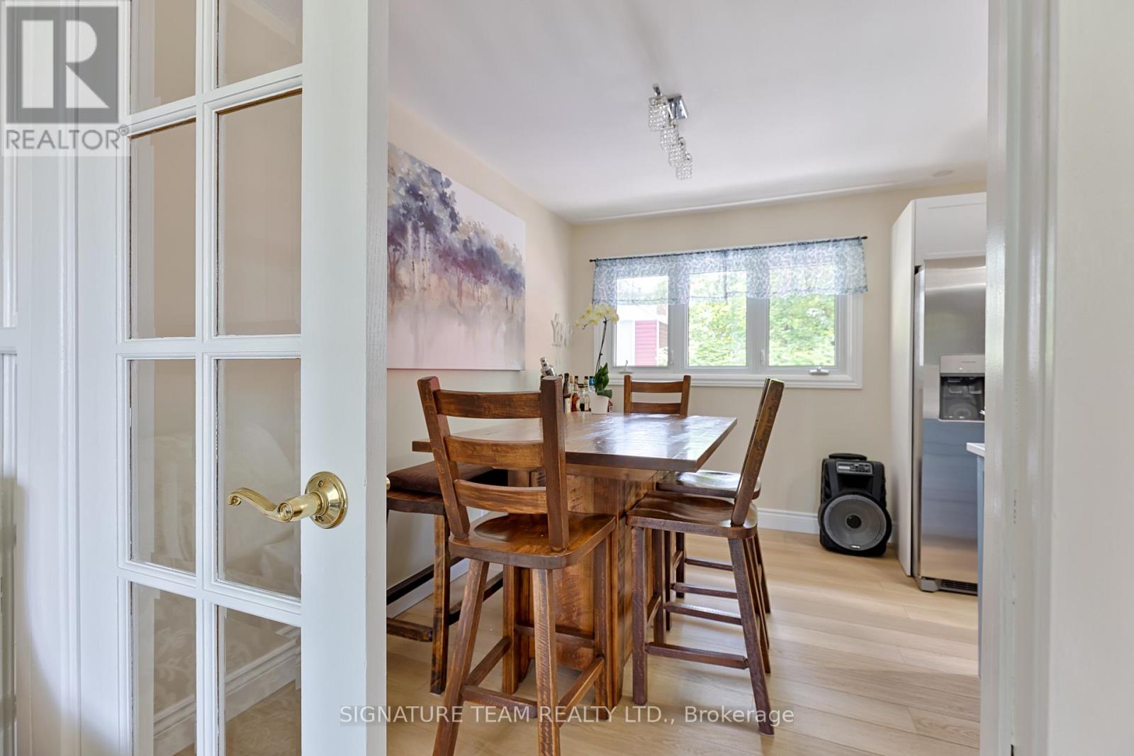 26 PARKDALE AVENUE - 6