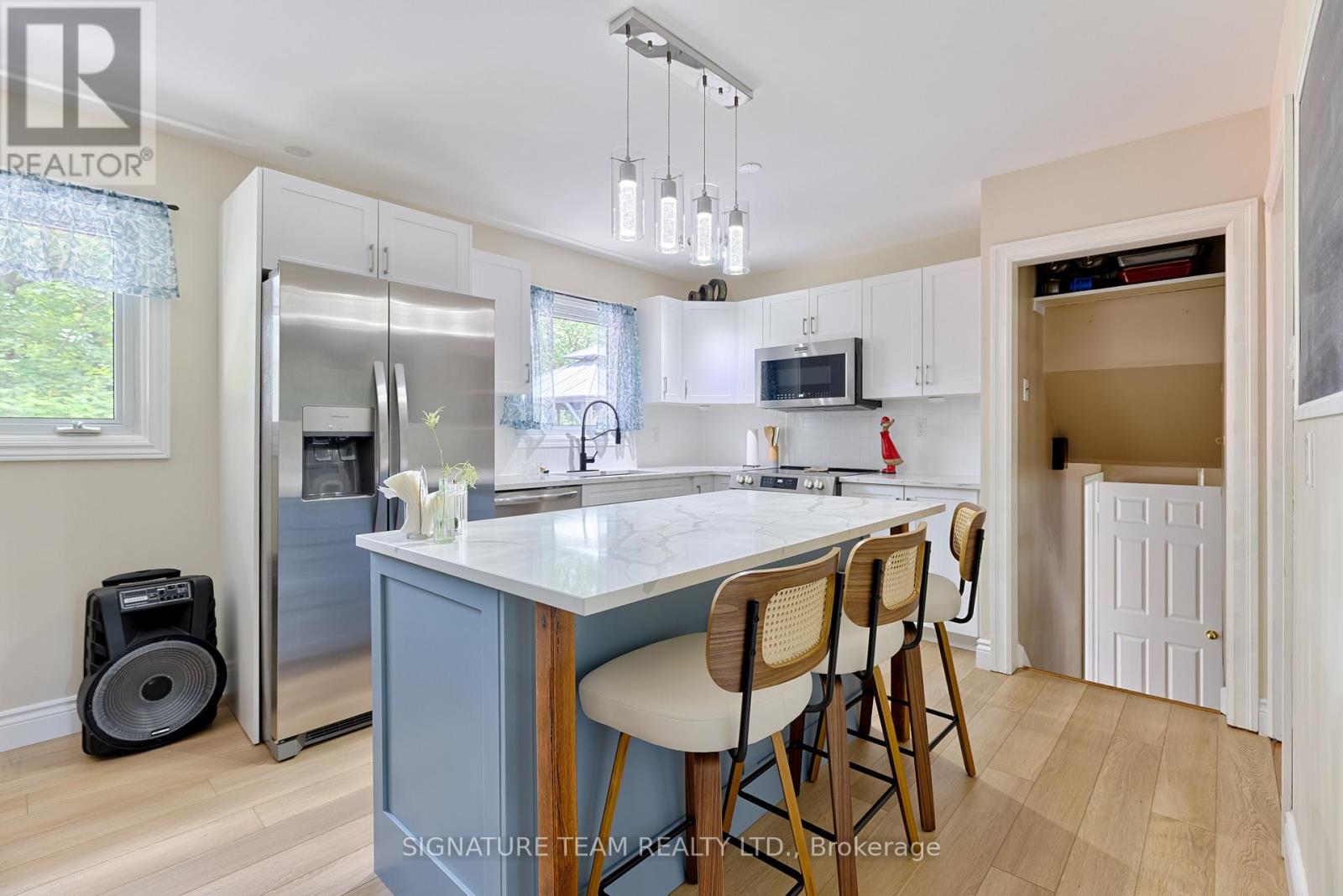26 PARKDALE AVENUE - 8