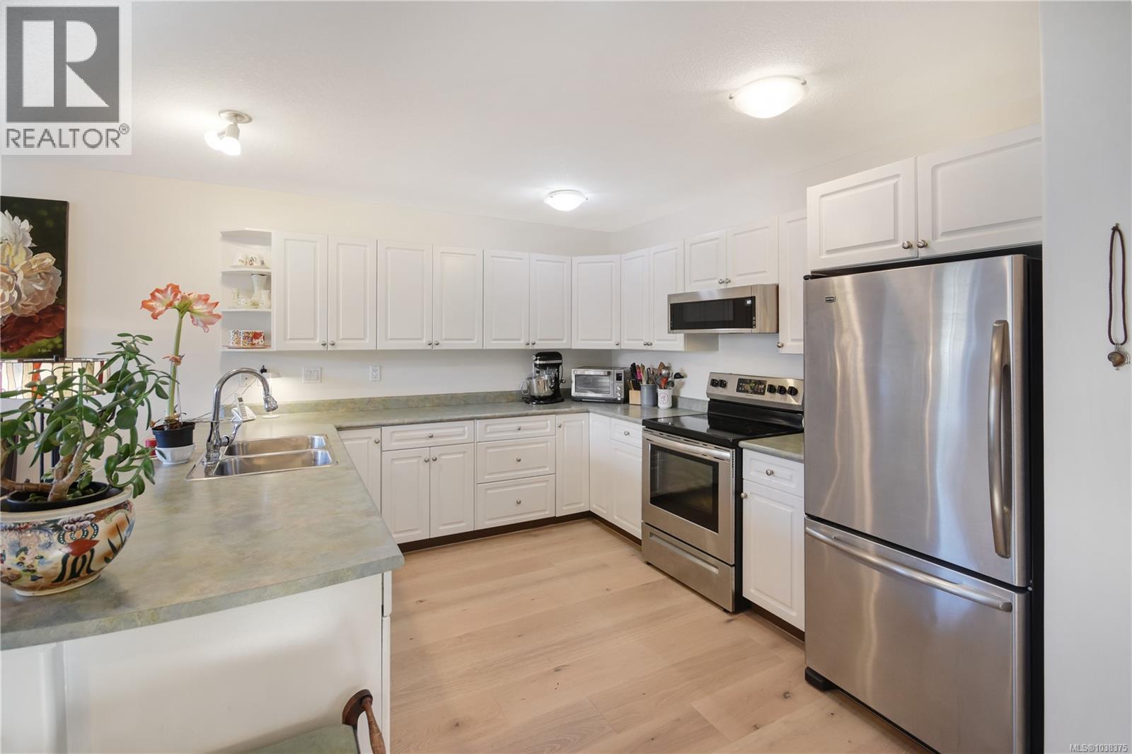 3838 Mimosa Dr - 4