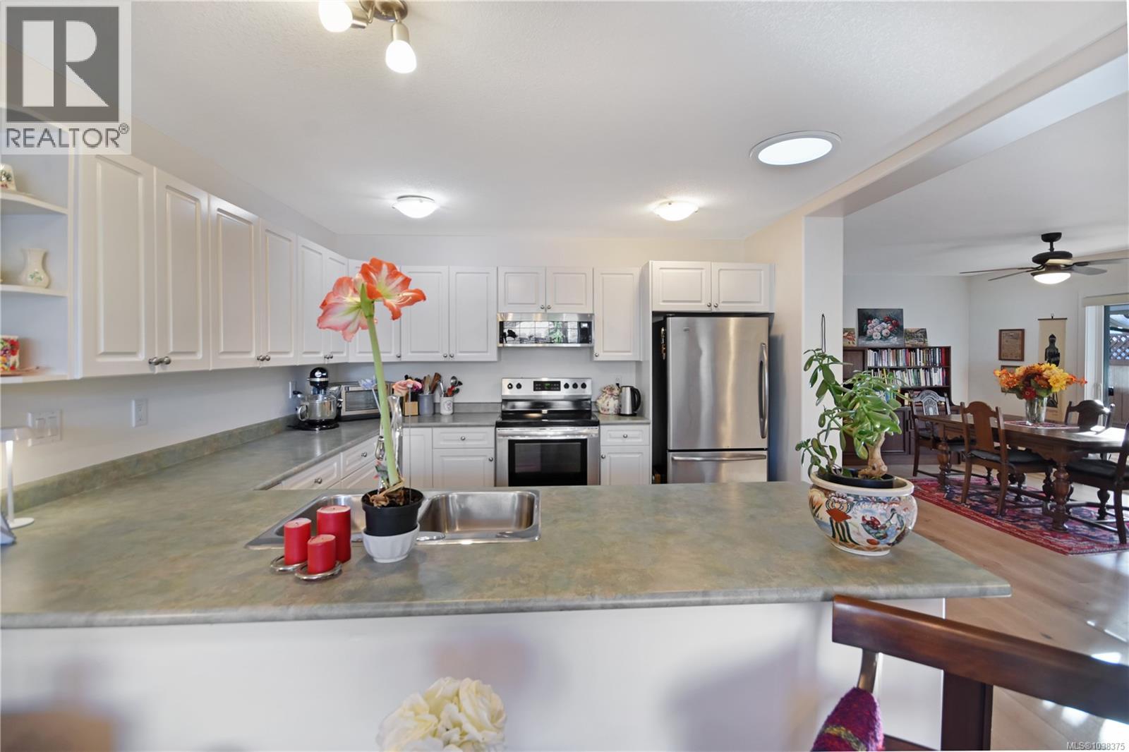 3838 Mimosa Dr - 6