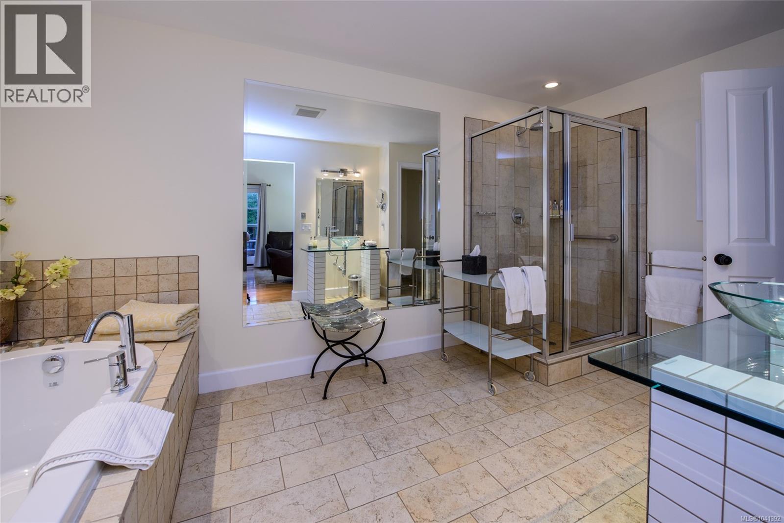 169 Armand Way - 26
