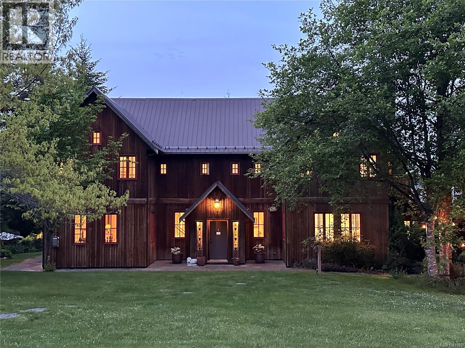 169 Armand Way - 3