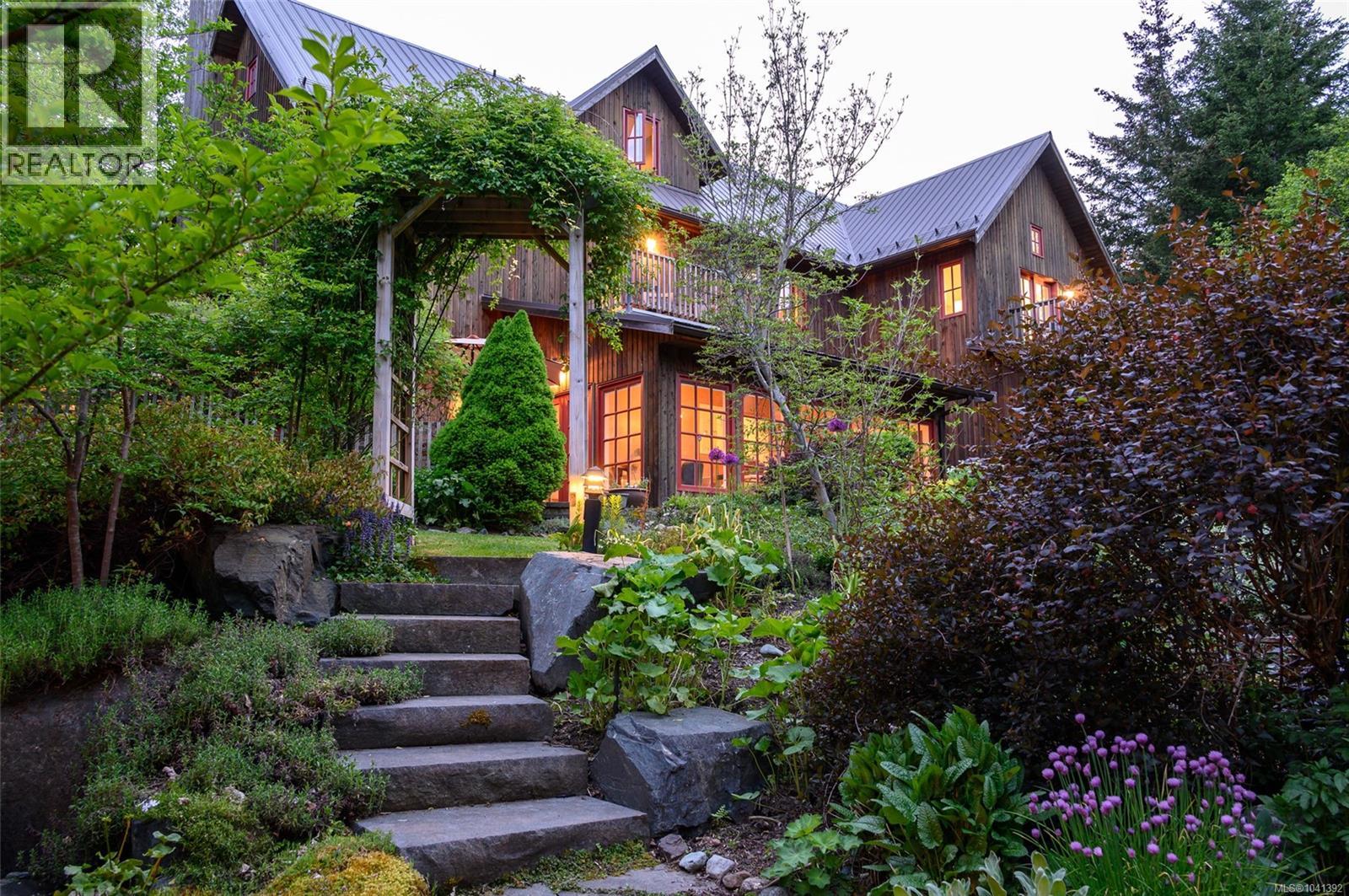 169 Armand Way - 1