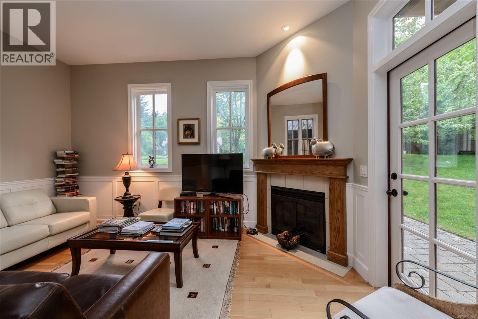 169 Armand Way - 19