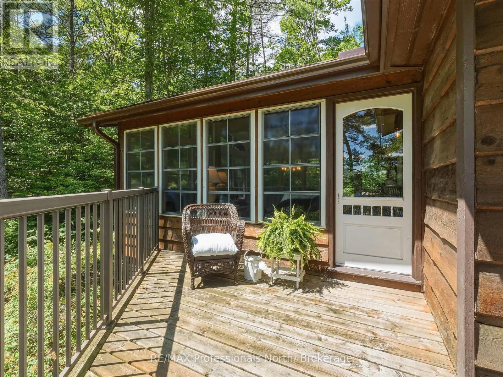 23 TAYLOR ISLAND - 23