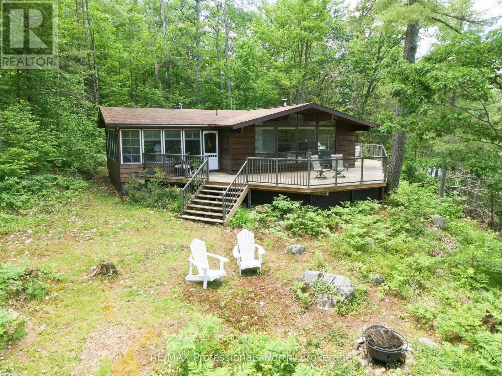 23 TAYLOR ISLAND - 37