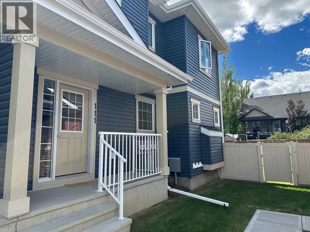 111 Golden Crescent - photo 2