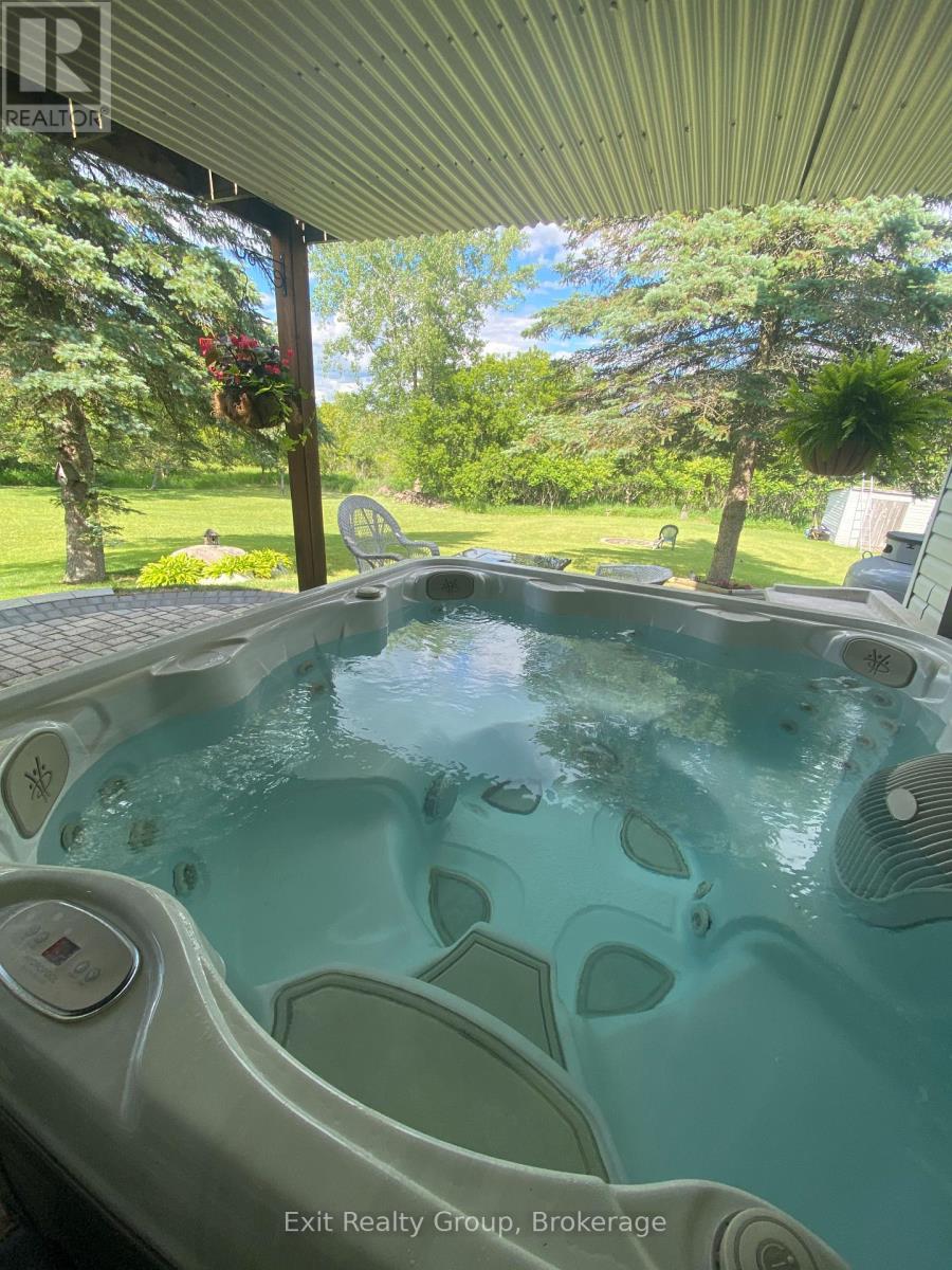 1466 CARMAN ROAD - 32
