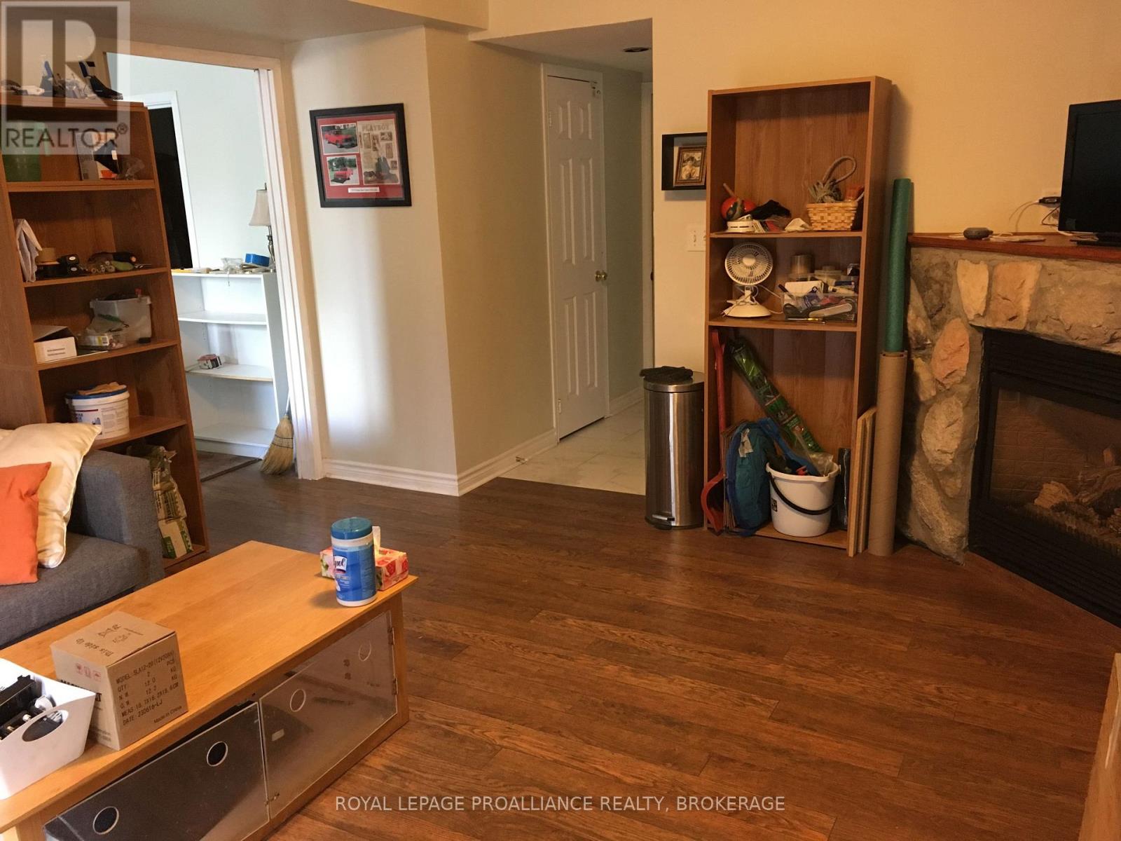 653 BARNSLEY CRESCENT - 26