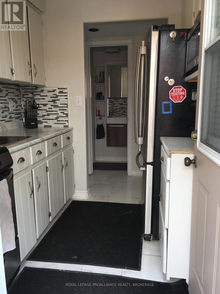 653 BARNSLEY CRESCENT - 34