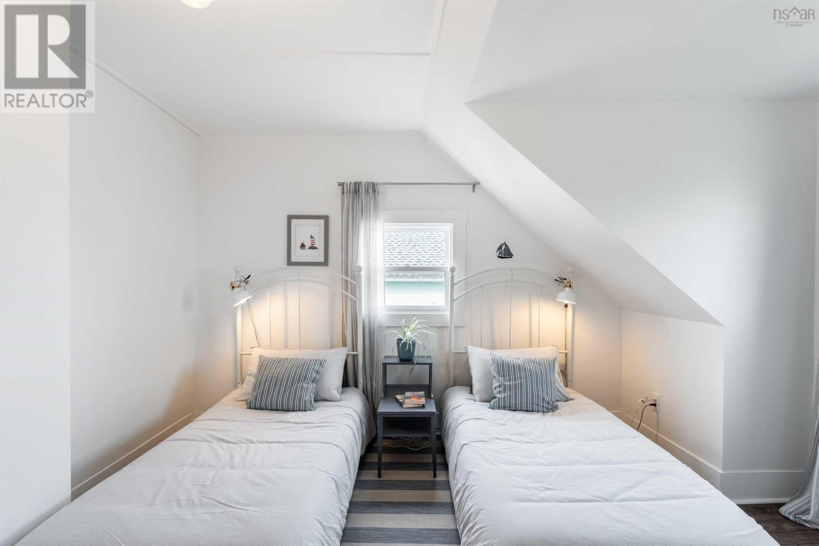 22 Seaman Street - 33