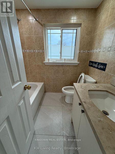18 GEMSHAW CRESCENT - 11