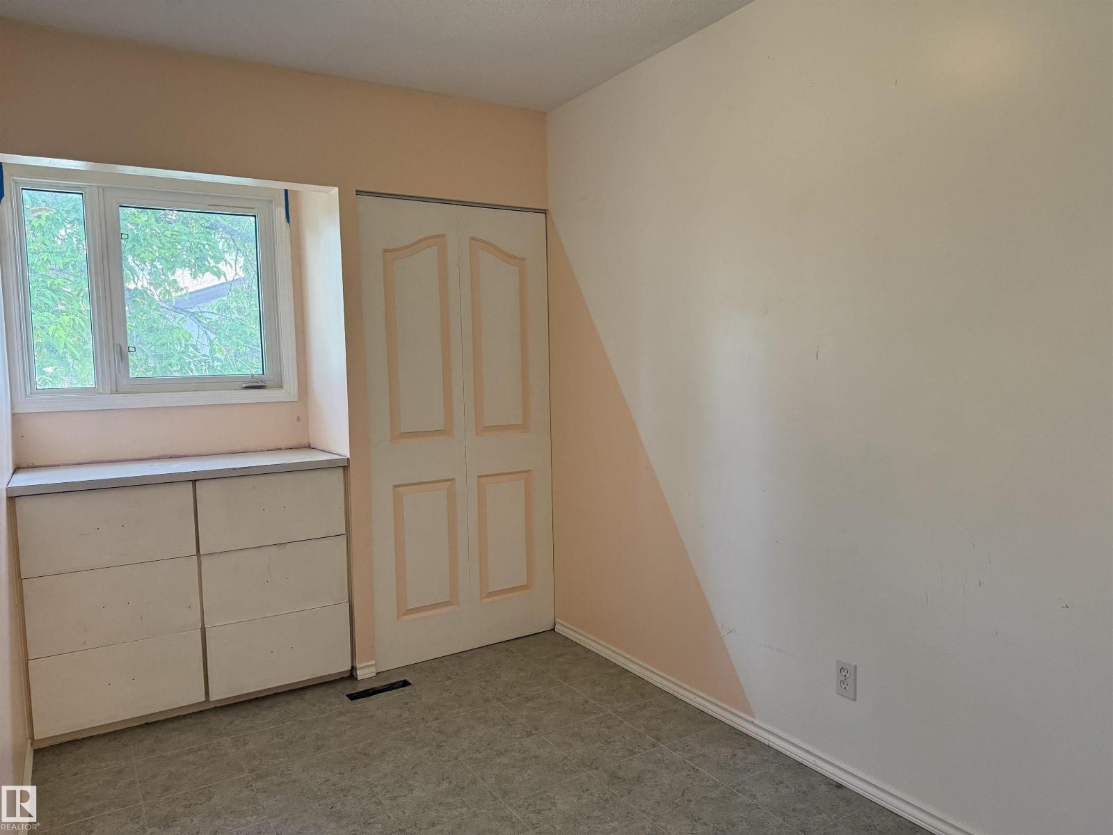 #10 8010 141 AV NW — photo 20