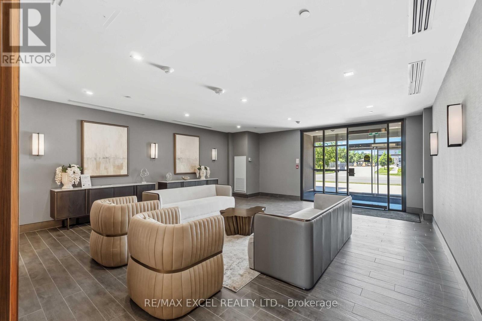 #502 470 DUNDAS STREET - 4