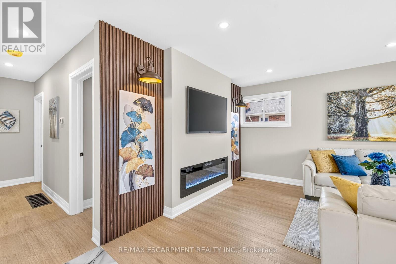 150 HOWARD AVENUE - 13