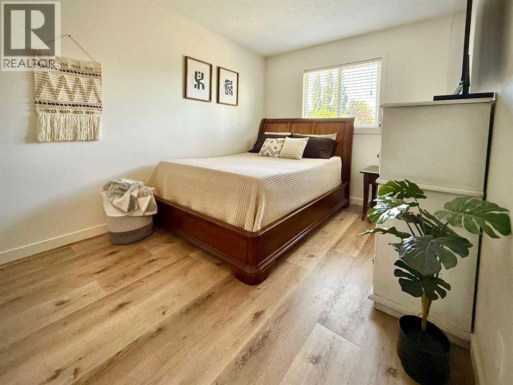 6006 87A Street — photo 28